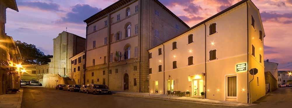 Palazzo Ruschioni Boutique Hotel Камерано Экстерьер фото