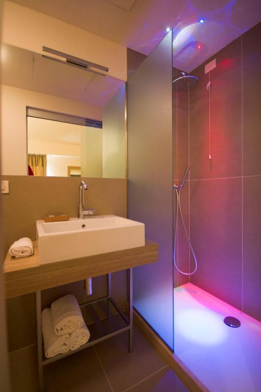 Palazzo Ruschioni Boutique Hotel Камерано Номер фото